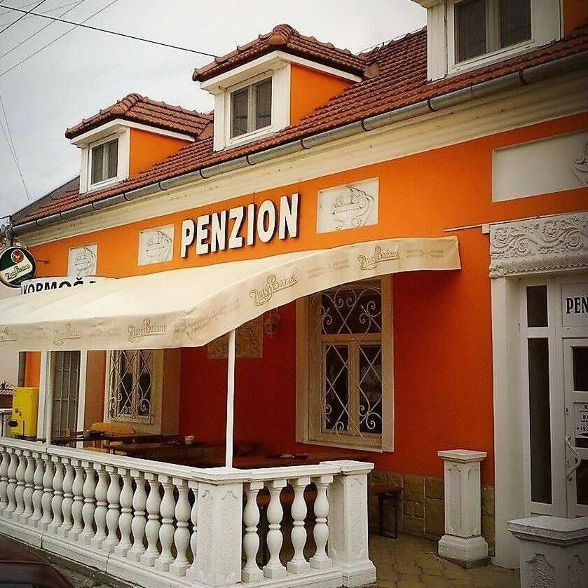 Penzion Kormos Štúrovo Esterno foto
