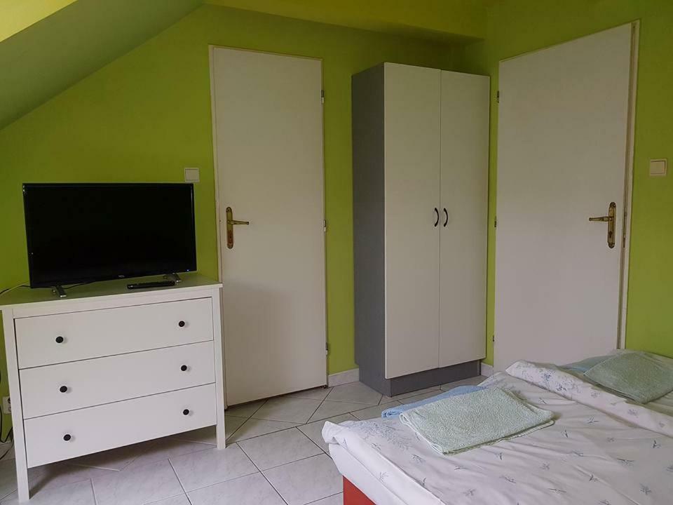 Penzion Kormos Štúrovo Esterno foto